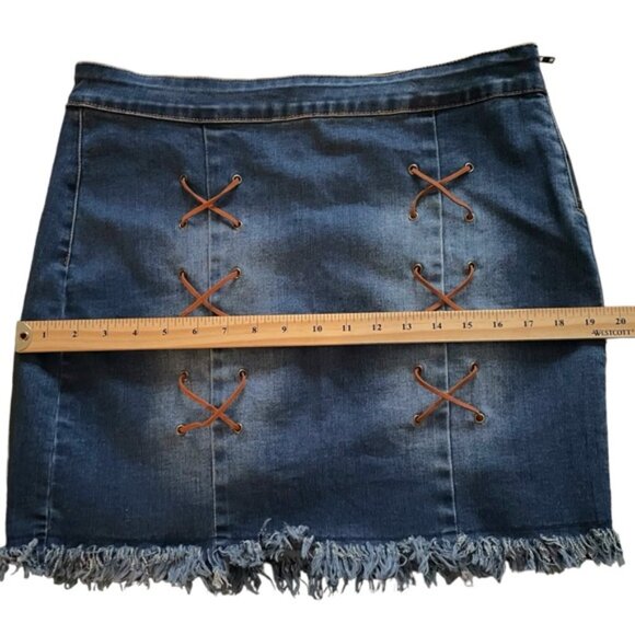 Plus Size Western Frayed Hem Denim Mini Skirt Stretchy Cowgirl Rocker Sz 14 - Picture 8 of 12